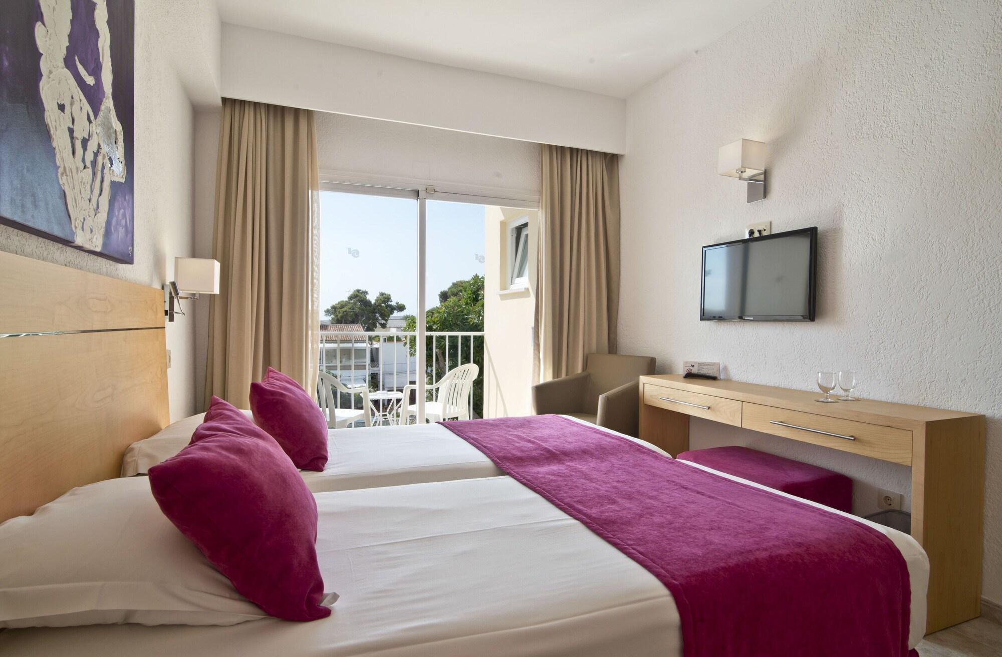 Hotel Capricho كالا راتخاذا المظهر الخارجي الصورة