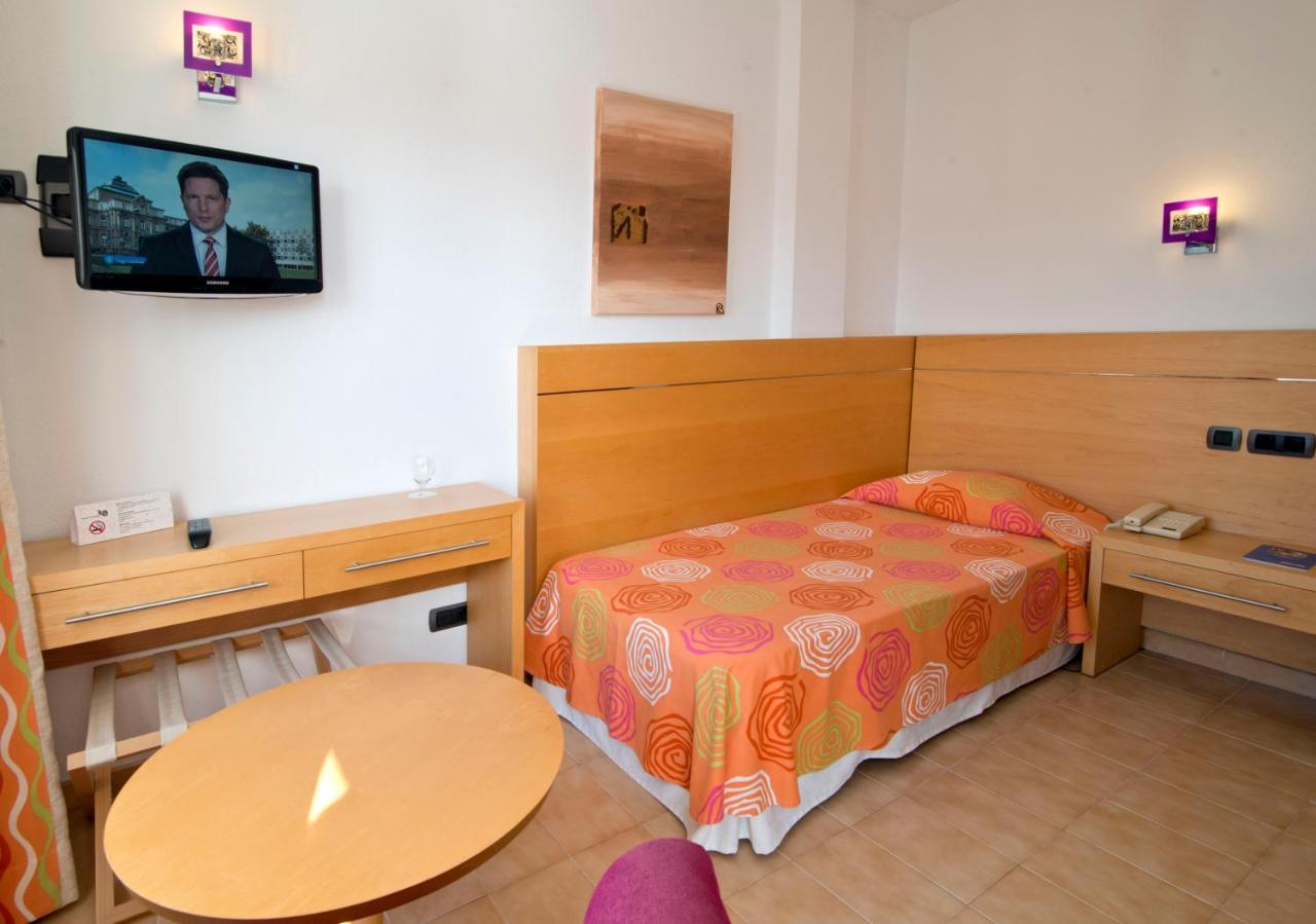 Hotel Capricho كالا راتخاذا المظهر الخارجي الصورة