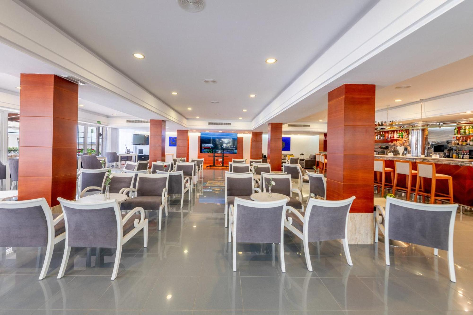 Hotel Capricho كالا راتخاذا المظهر الخارجي الصورة